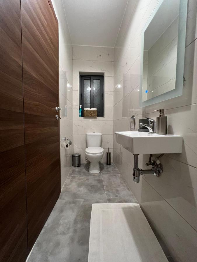 Brand New Apartment 2 Mins From Seafront Сент-Полс-Бей Экстерьер фото