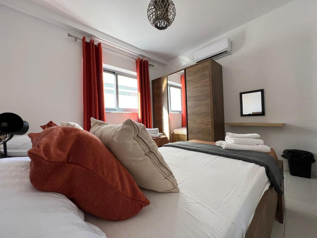 Brand New Apartment 2 Mins From Seafront Сент-Полс-Бей Экстерьер фото
