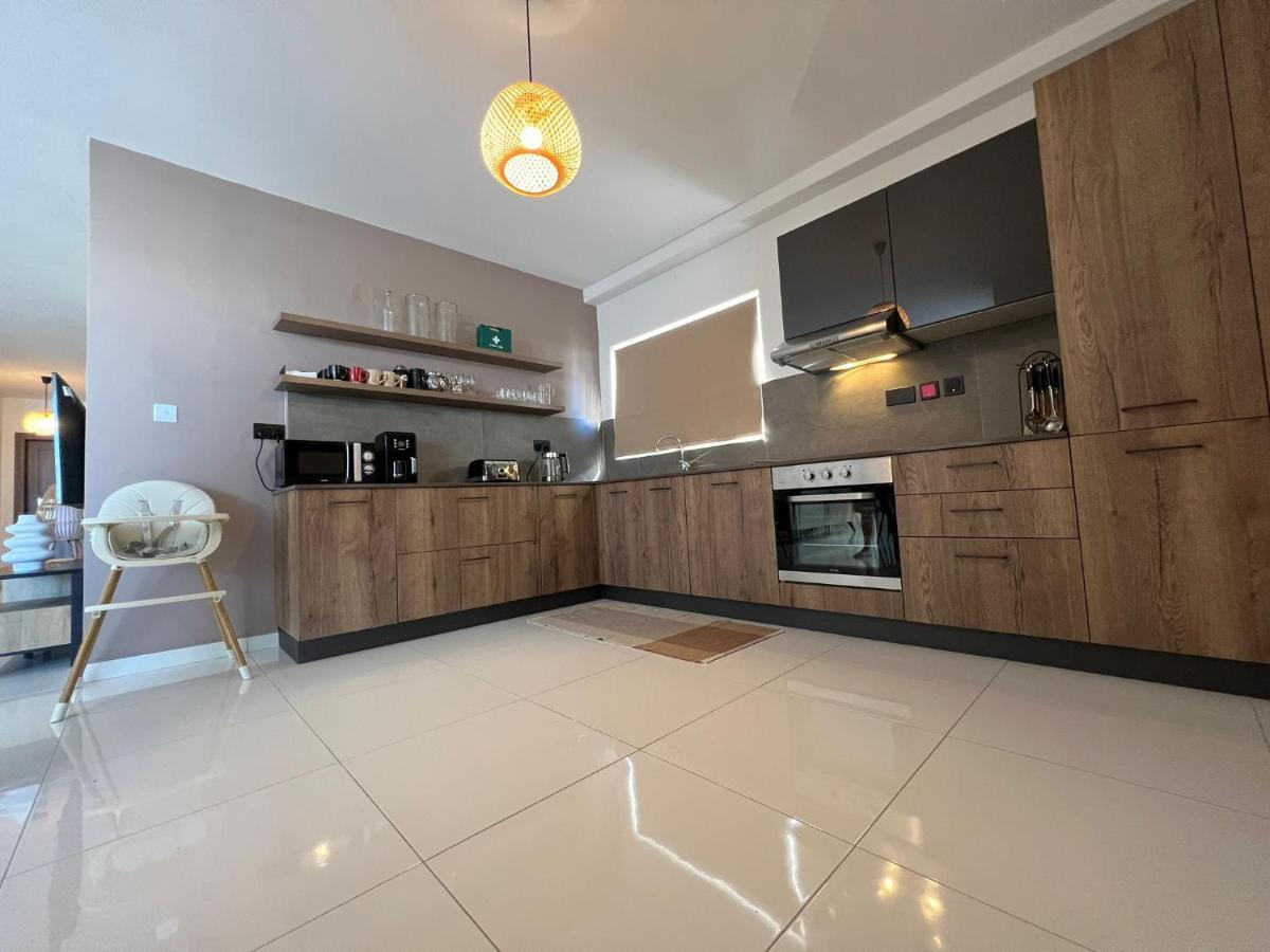 Brand New Apartment 2 Mins From Seafront Сент-Полс-Бей Экстерьер фото
