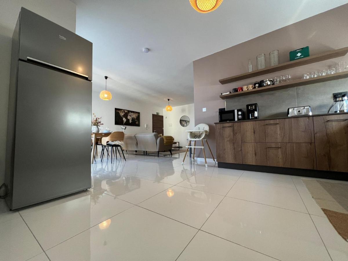 Brand New Apartment 2 Mins From Seafront Сент-Полс-Бей Экстерьер фото